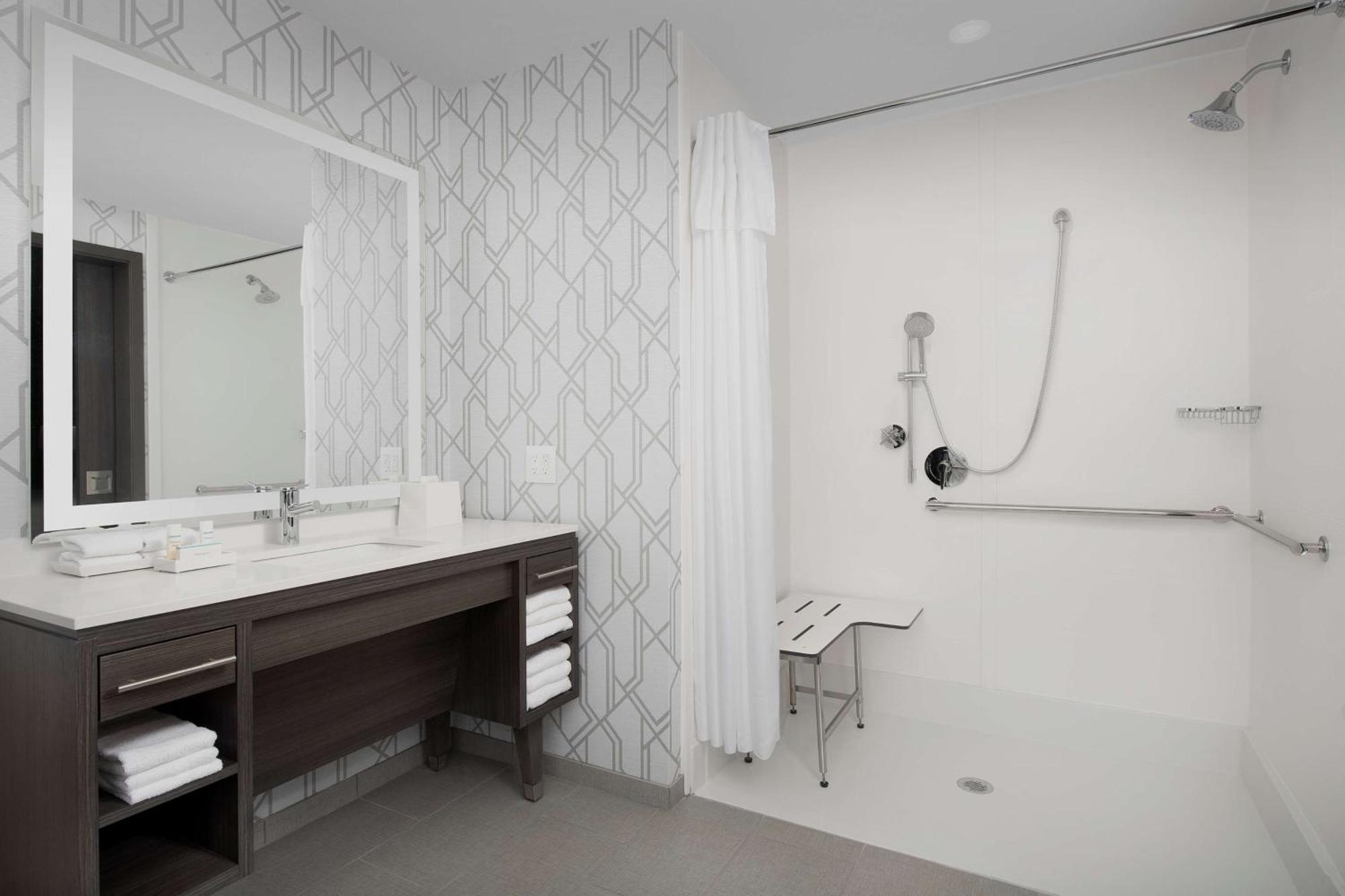 Home2 Suites By Hilton Denver Central Park Bagian luar foto