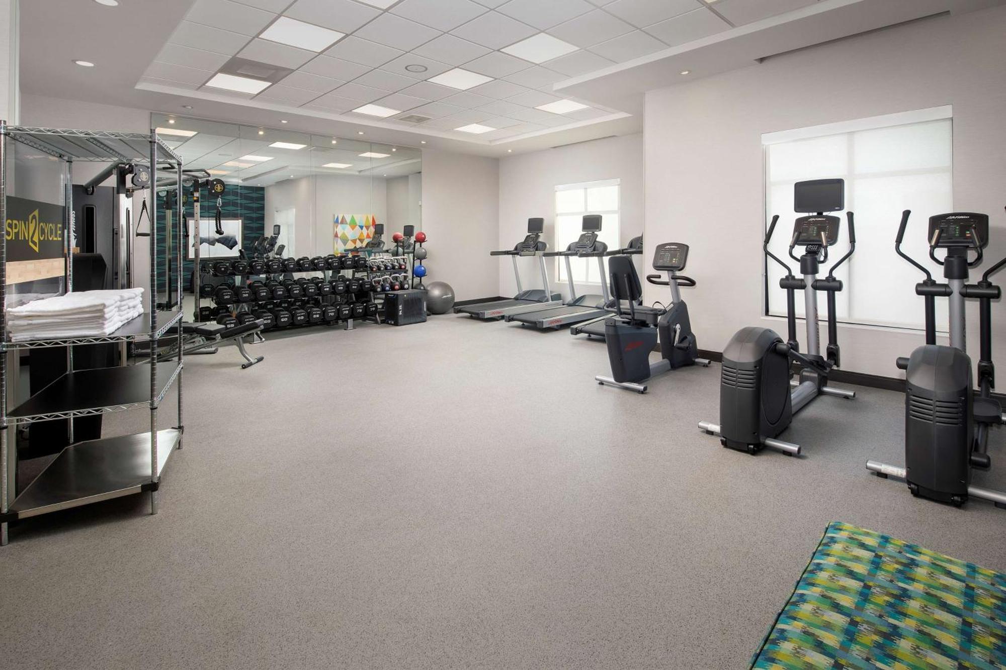 Home2 Suites By Hilton Denver Central Park Bagian luar foto
